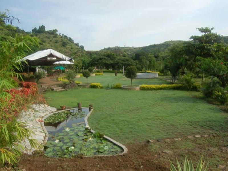 Sky Blue Resort 罗纳瓦拉 外观 照片